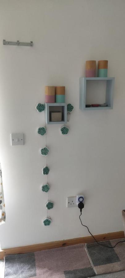 Joanna'S Studio , Key Locker By Whatsapp Own Entrance, Own Bathroom Youghal Exterior photo